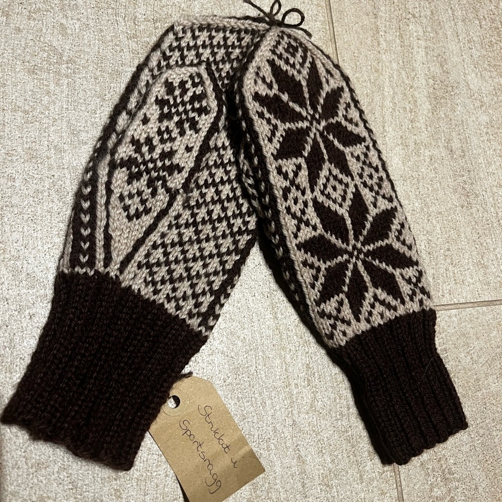 Handknit Brown & Cream Nordic Mittens Norway